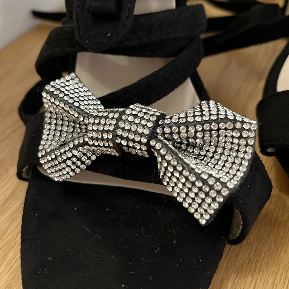 QUEEN SHOES Black Velvet Stiletto Rhinestone Bow Heel Wrap Sandals Size 11 NWOT